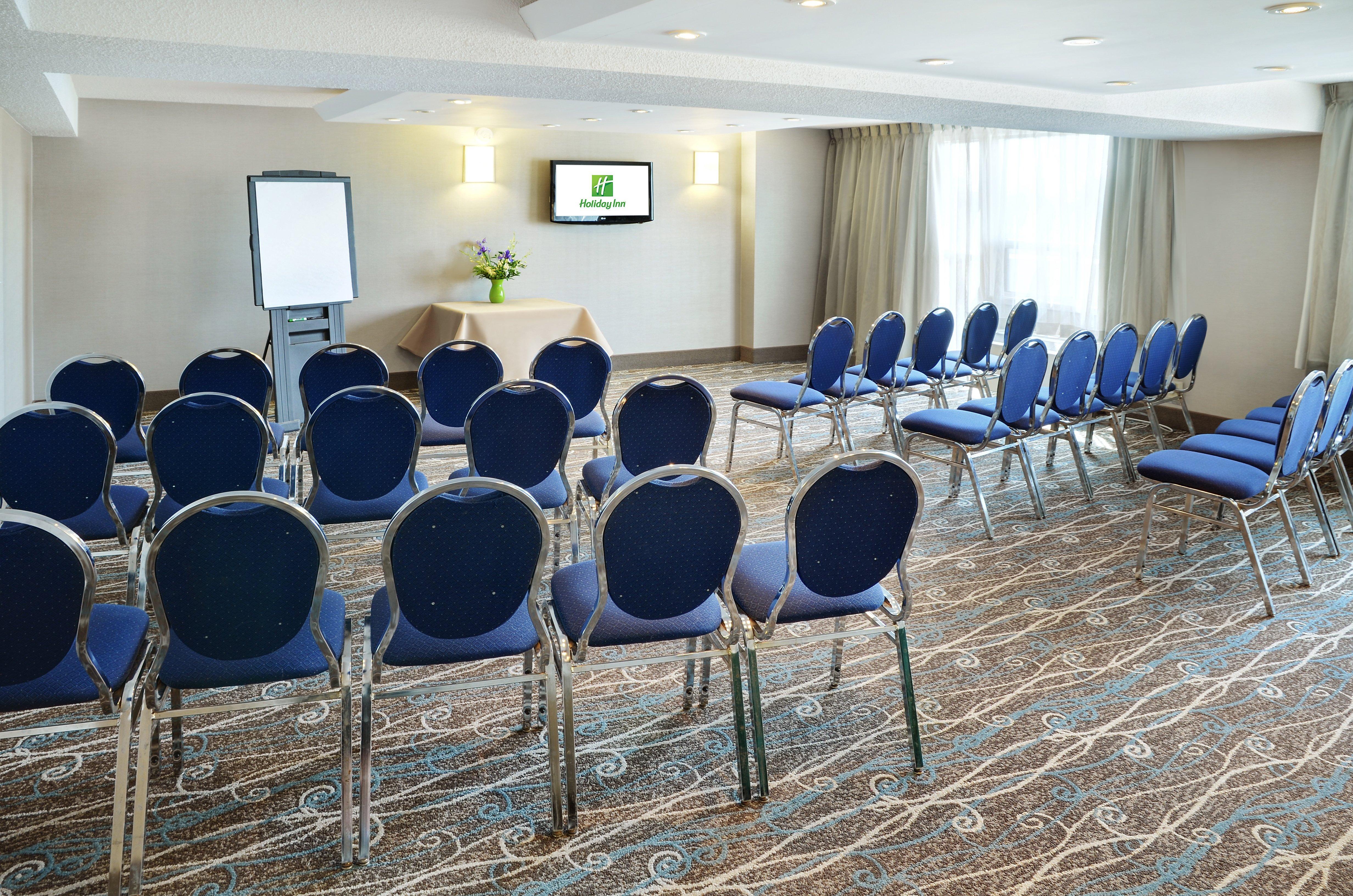 Holiday Inn Hotel & Suites London By Ihg Dış mekan fotoğraf
