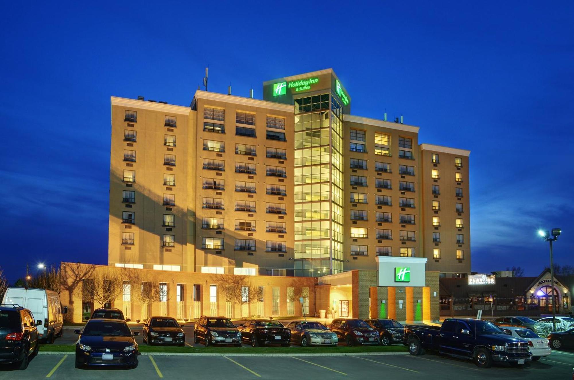 Holiday Inn Hotel & Suites London By Ihg Dış mekan fotoğraf