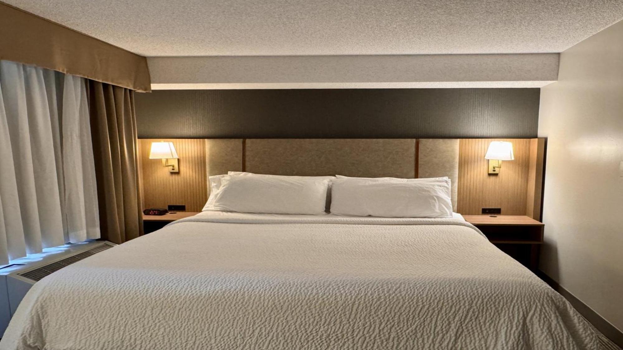 Holiday Inn Hotel & Suites London By Ihg Dış mekan fotoğraf