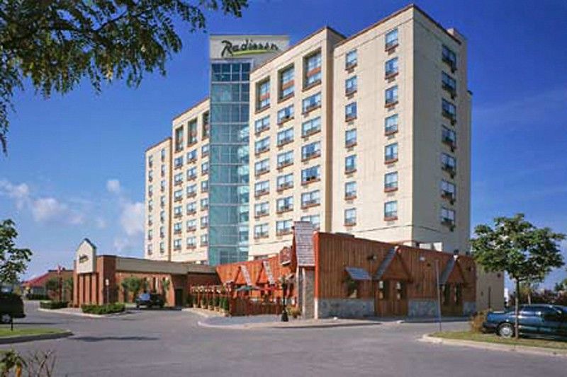Holiday Inn Hotel & Suites London By Ihg Dış mekan fotoğraf